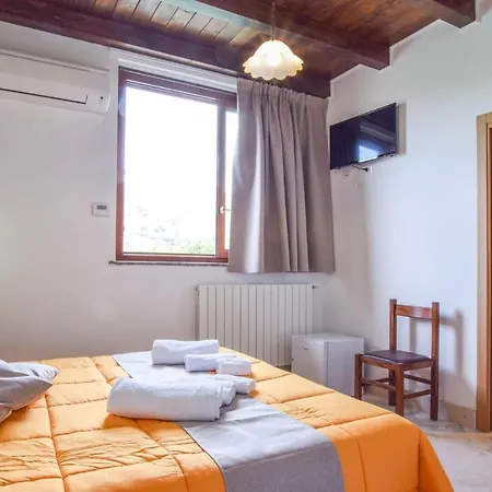 Awesome In With Kitchen Apartment Gaggi